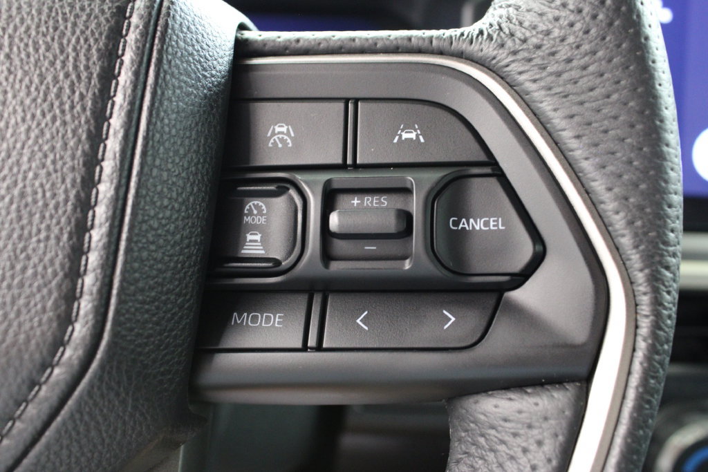 Used 2025 Toyota Tacoma TRD Off-Road AWD/4WD image 25