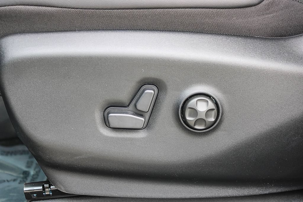 New 2027 Chrysler Pacifica Select FWD image 22