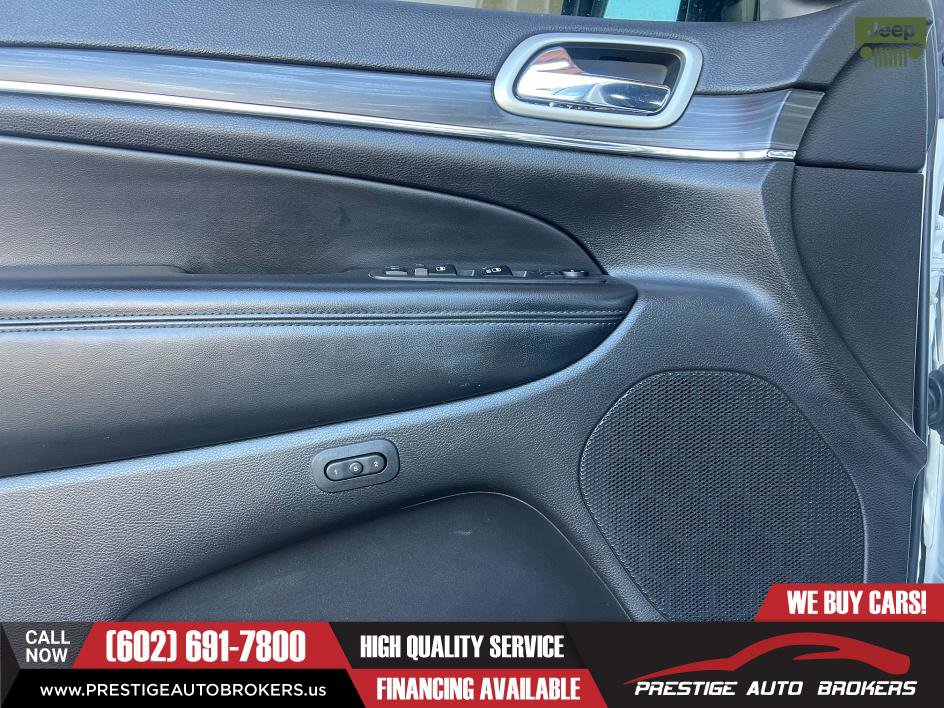 Used 2021 Jeep Grand Cherokee Limited w/ Trailer Tow Group IV image 17