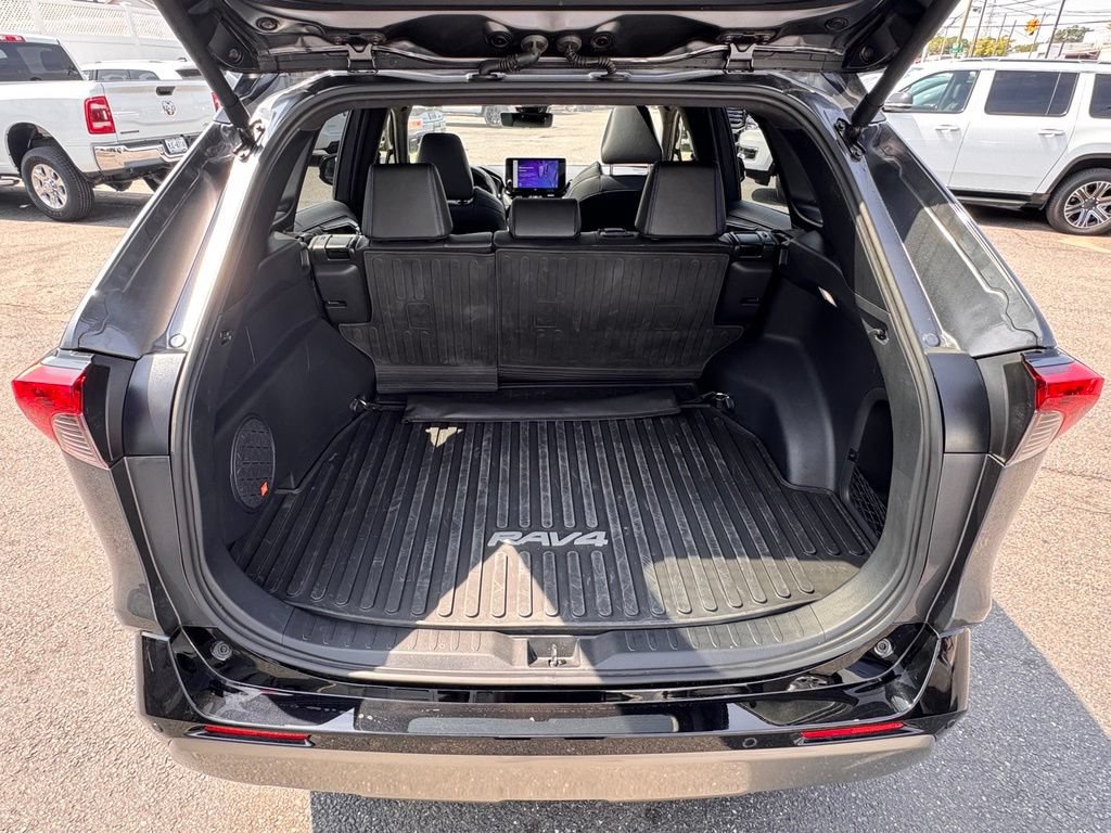 Used 2025 Toyota RAV4 XSE w/ Advanced Technology Package AWD/4WD image 7