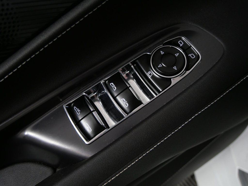 Used 2024 Chevrolet Corvette Stingray Preferred Conv w/ Z51 Performance Package RWD image 15