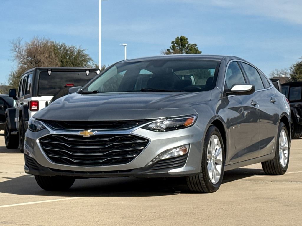 Used 2024 Chevrolet Malibu LT image 3