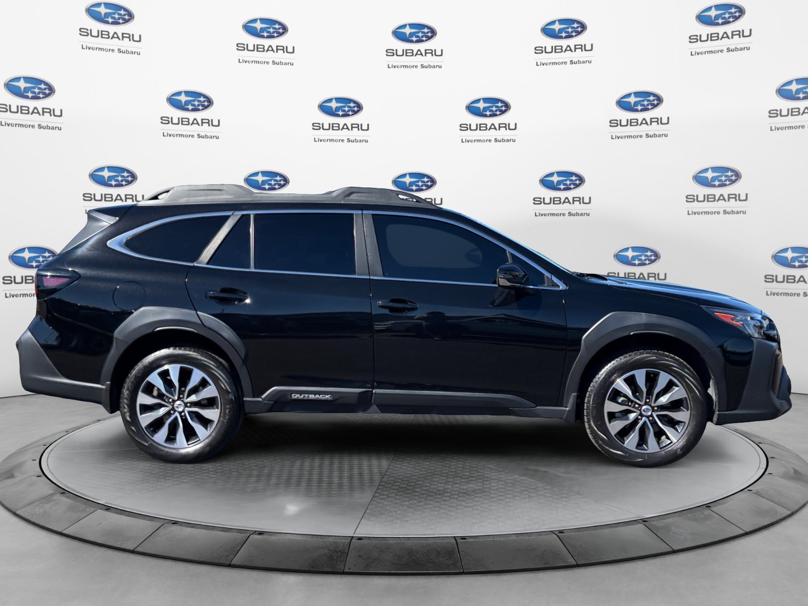 Used 2023 Subaru Outback Limited XT AWD/4WD image 7
