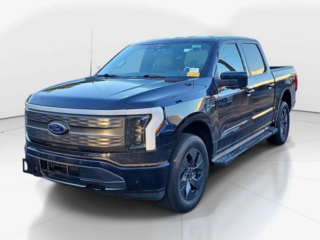 Used 2022 Ford F150 Lightning Lariat image 7