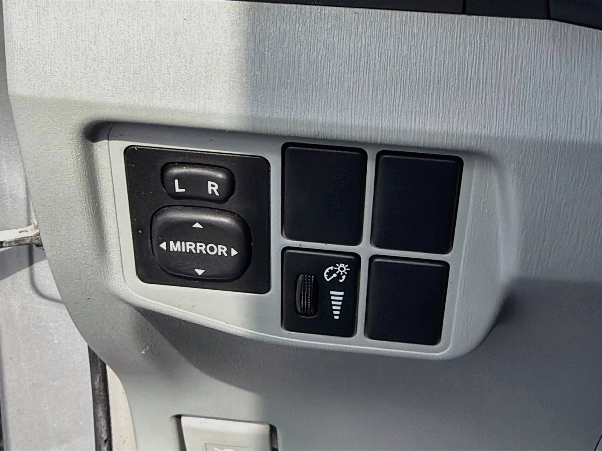 Used 2010 Toyota Prius Three FWD image 27