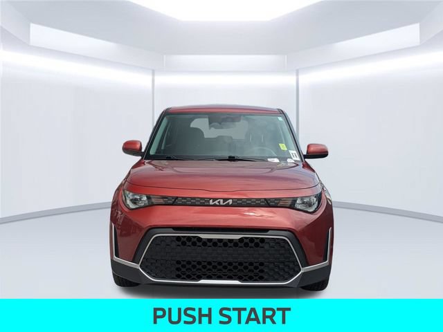Used 2025 Kia Soul LX FWD image 11