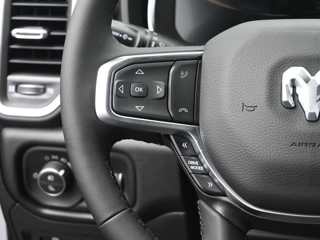New 2026 RAM 1500 4x4 Crew Cab image 30