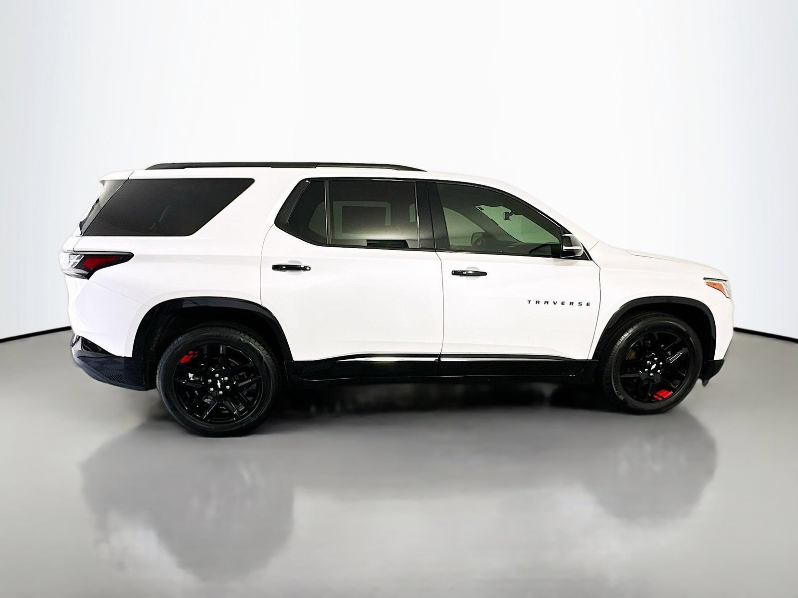 Used 2019 Chevrolet Traverse Premier w/ Redline Edition AWD/4WD image 8