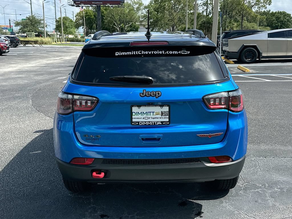 Used 2025 Jeep Compass Trailhawk AWD/4WD image 6