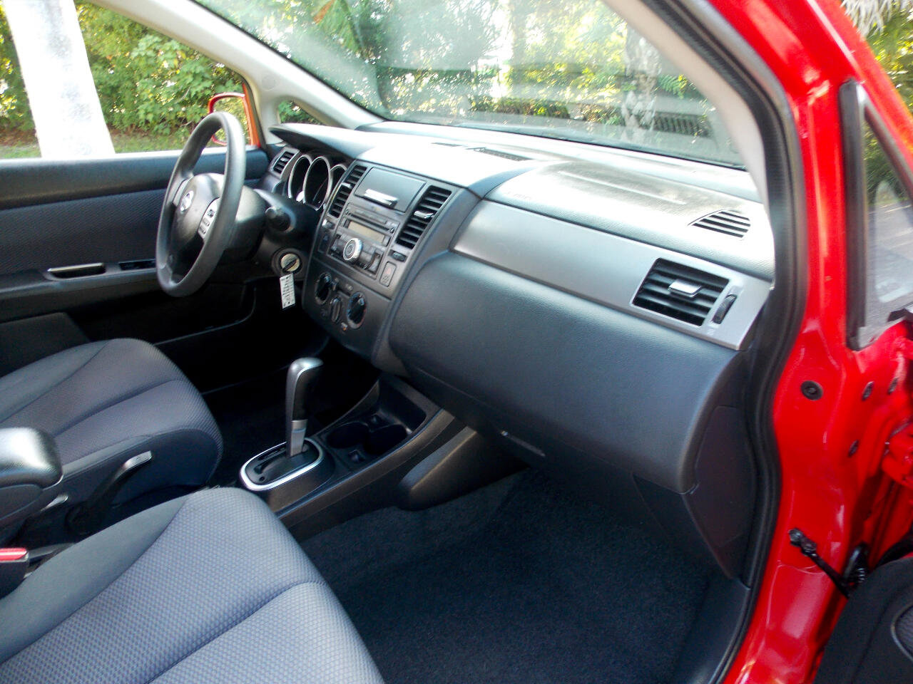 Used 2007 Nissan Versa SL image 16