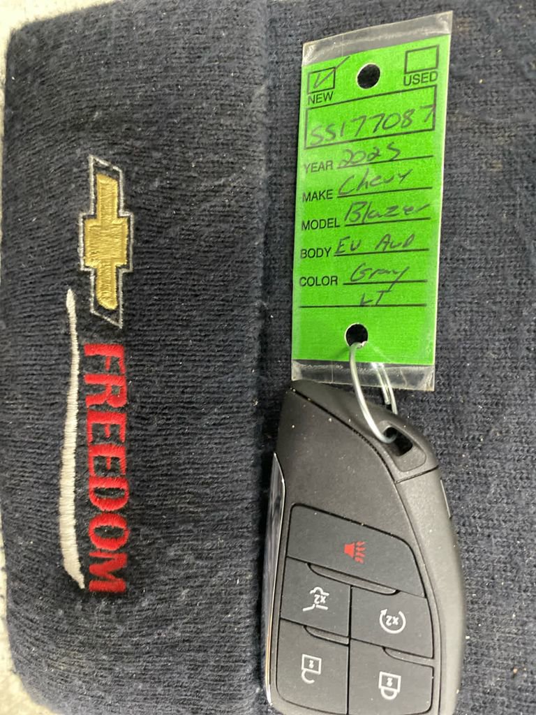 New 2025 Chevrolet Blazer EV LT image 30