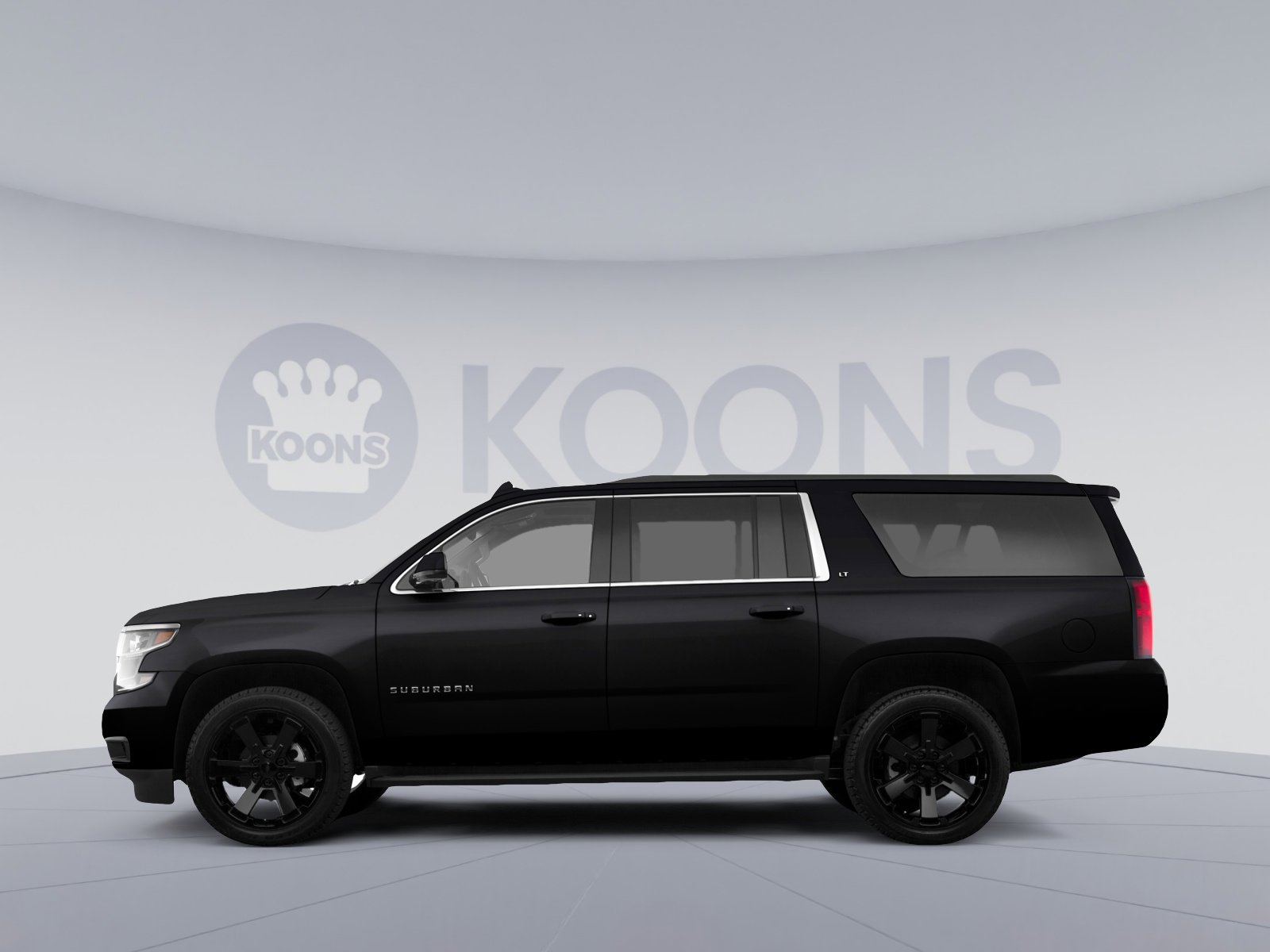 Used 2019 Chevrolet Suburban LT image 2