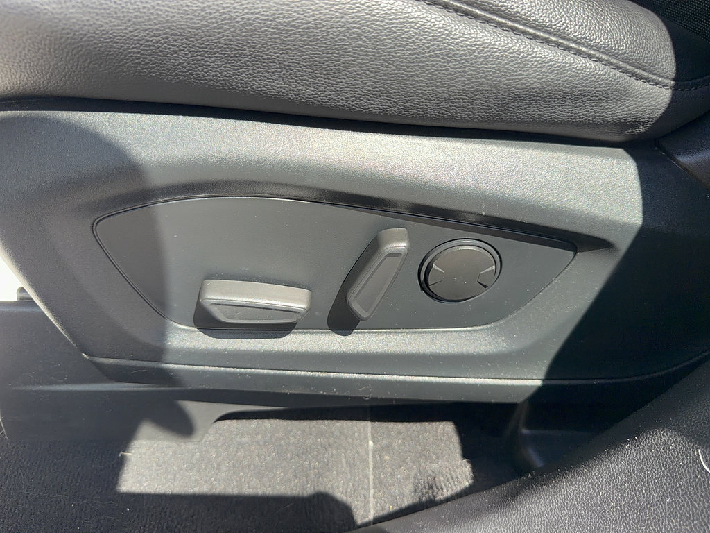 Certified 2022 Ford Explorer Limited RWD image 35