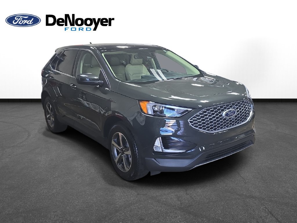Used 2023 Ford Edge SEL w/ Convenience Package AWD/4WD image 3