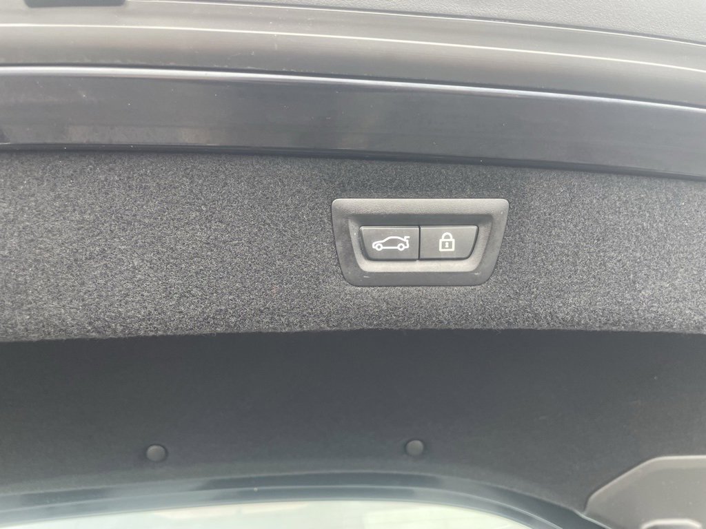 Used 2019 BMW M850i xDrive Coupe image 16