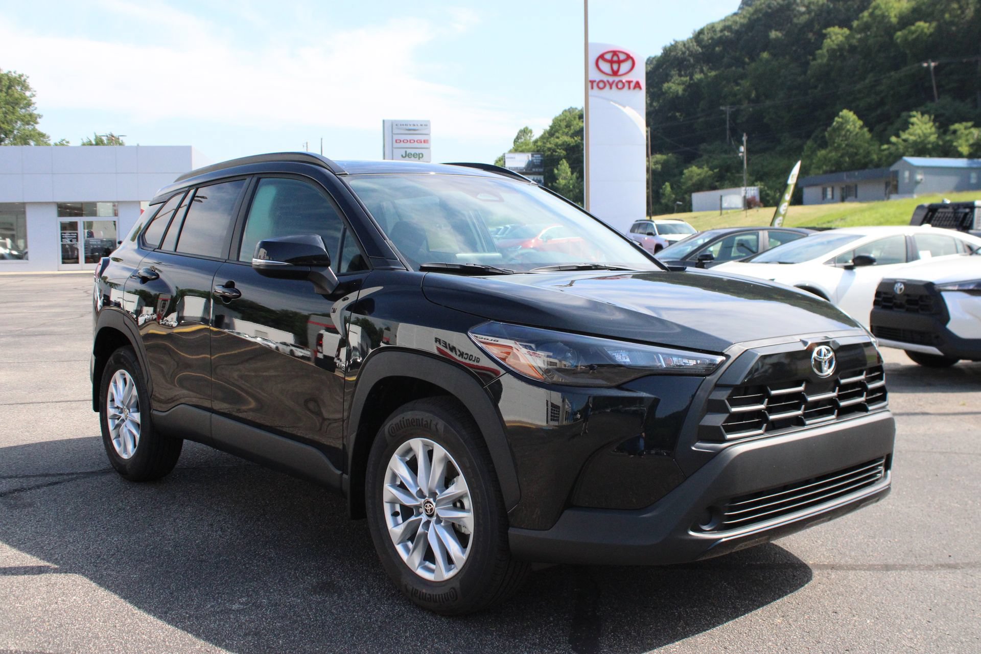 New 2026 Toyota Corolla Cross LE AWD/4WD image 4