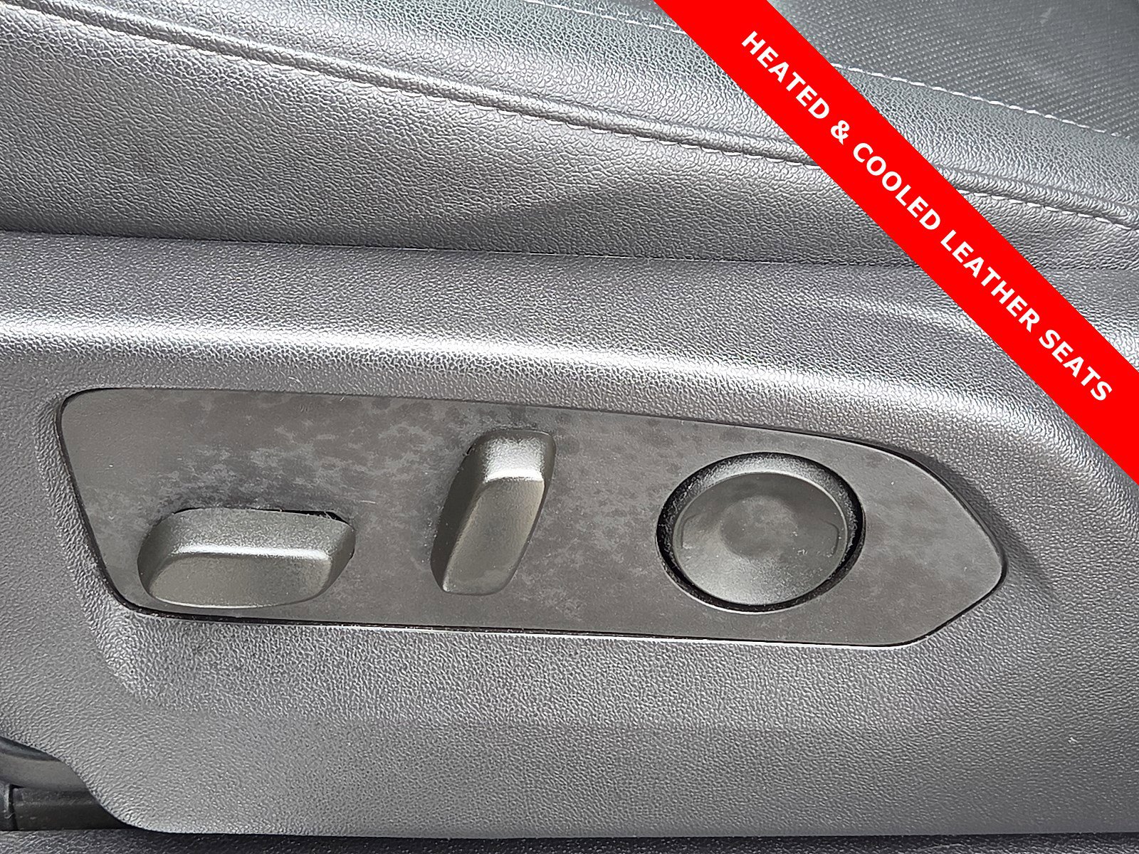 Used 2023 Chevrolet Silverado 1500 LTZ image 14