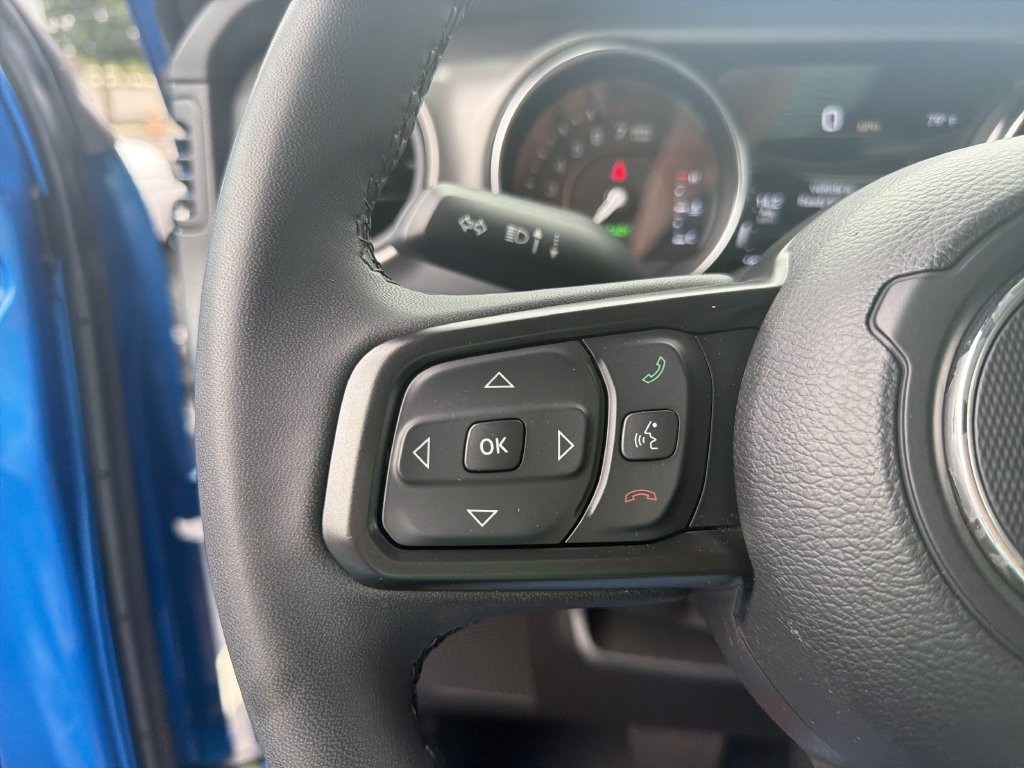 Used 2023 Jeep Wrangler Unlimited w/ Convenience Group AWD/4WD image 27