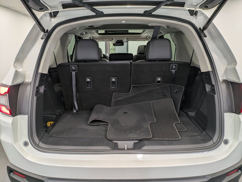 Certified 2023 Honda Pilot Touring image 24