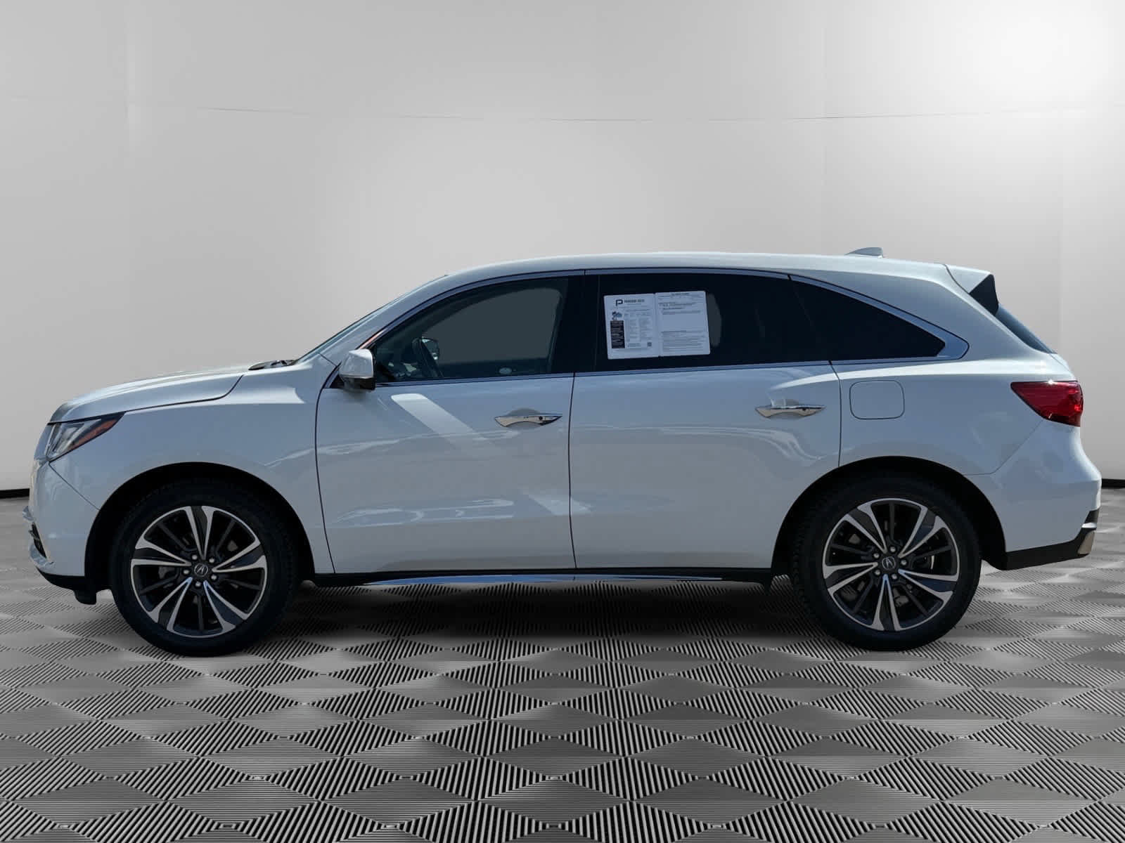 Used 2020 Acura MDX w/ Technology Package AWD/4WD image 2