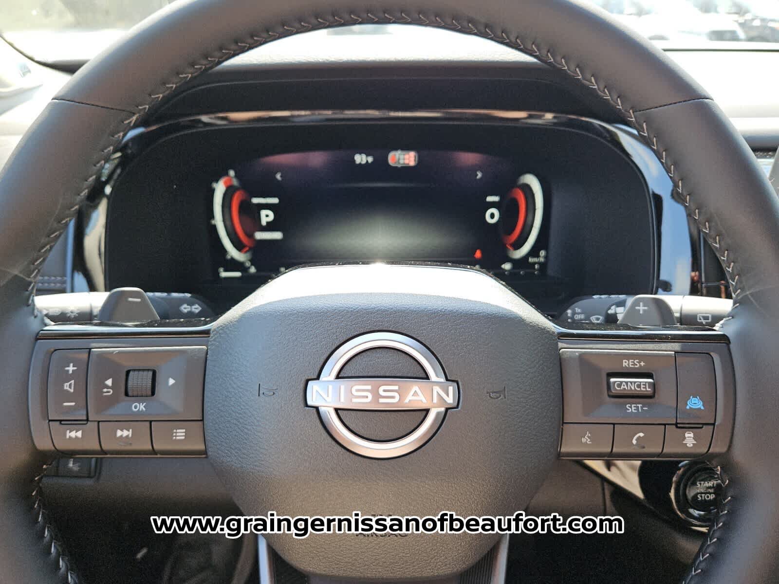 New 2026 Nissan Pathfinder Platinum FWD image 11
