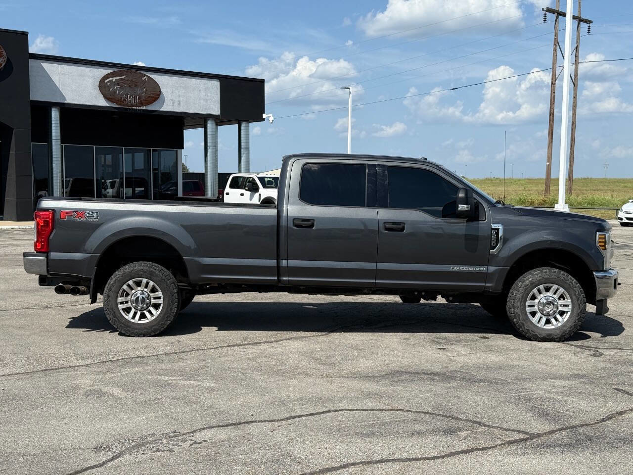 Used 2019 Ford F250 XLT w/ XLT Value Package image 4