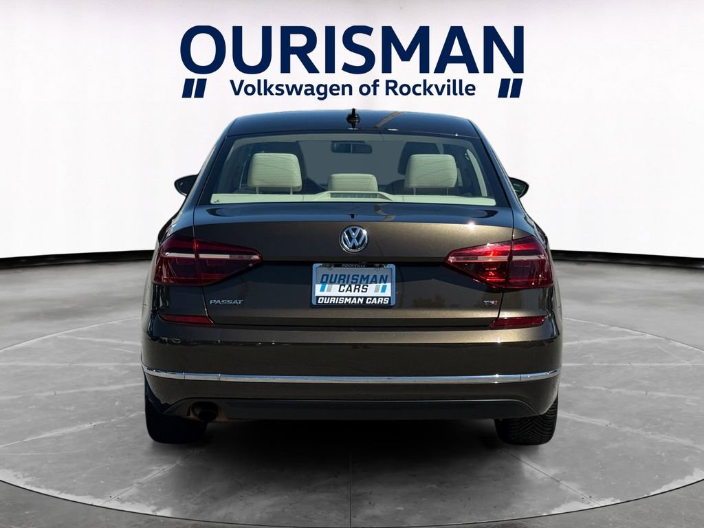 Used 2019 Volkswagen Passat 2.0T Wolfsburg FWD image 5