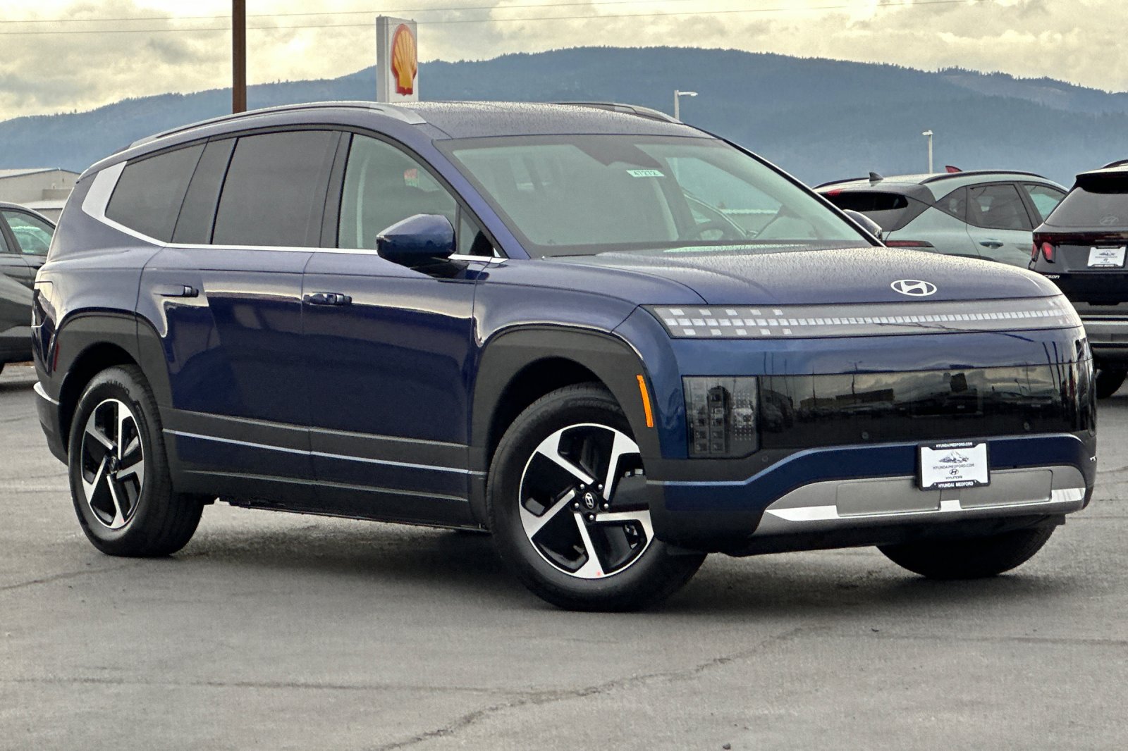New 2026 Hyundai Ioniq 9 SE AWD/4WD image 2