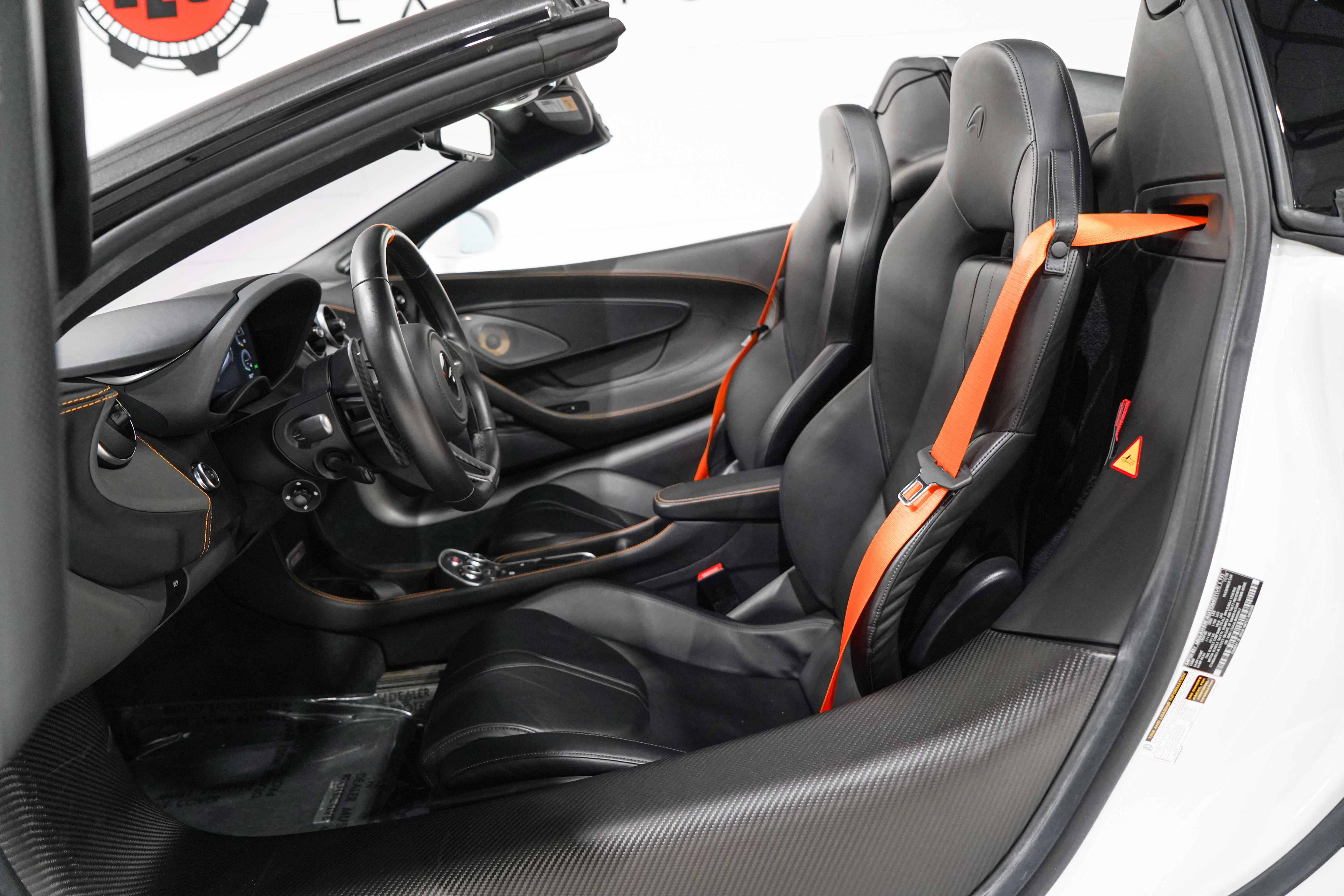 Used 2020 McLaren 600LT Spider RWD image 10