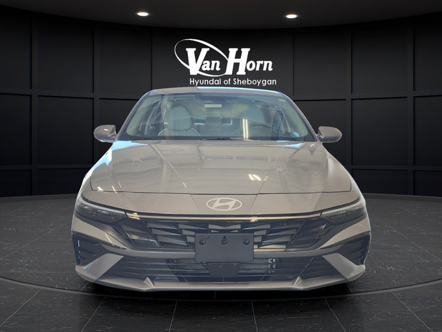 Certified 2025 Hyundai Elantra Limited FWD image 2
