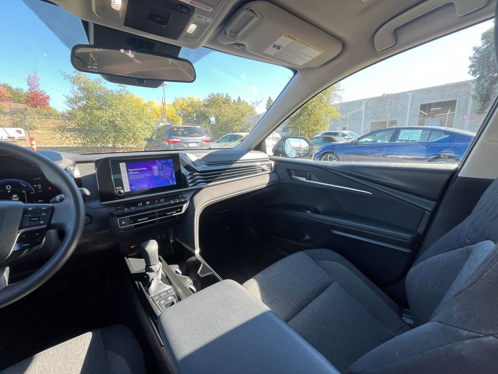 Used 2025 Toyota Camry LE image 34