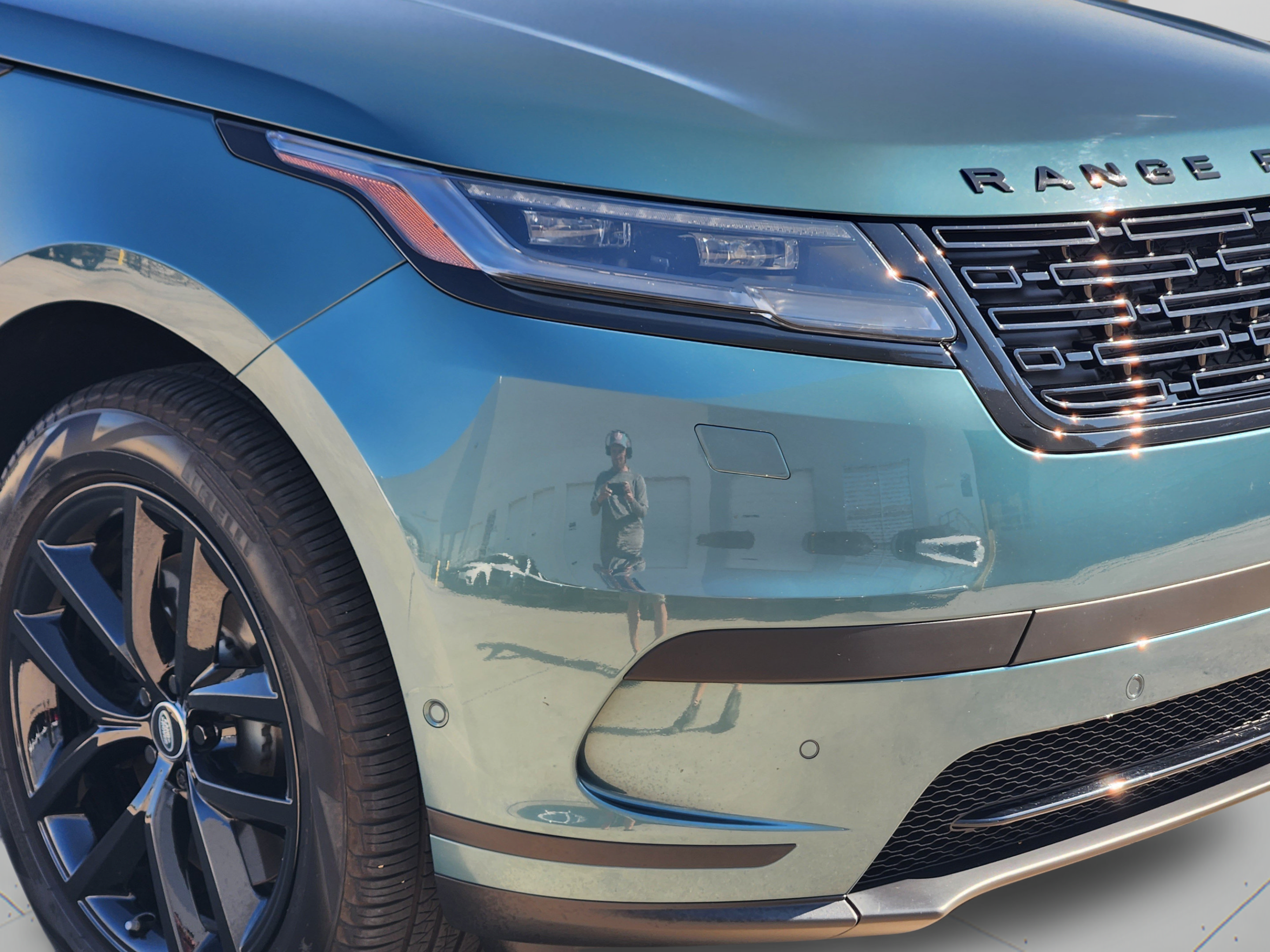 Certified 2026 Land Rover Range Rover Velar S AWD/4WD image 30
