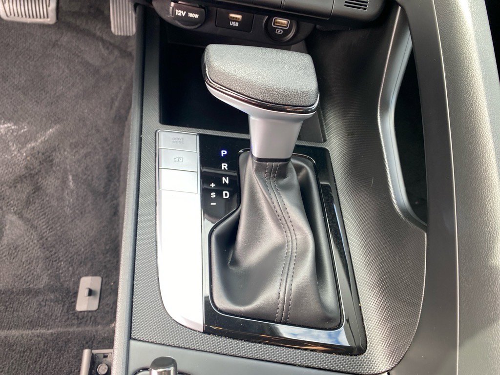 Used 2023 Hyundai Elantra SEL image 12