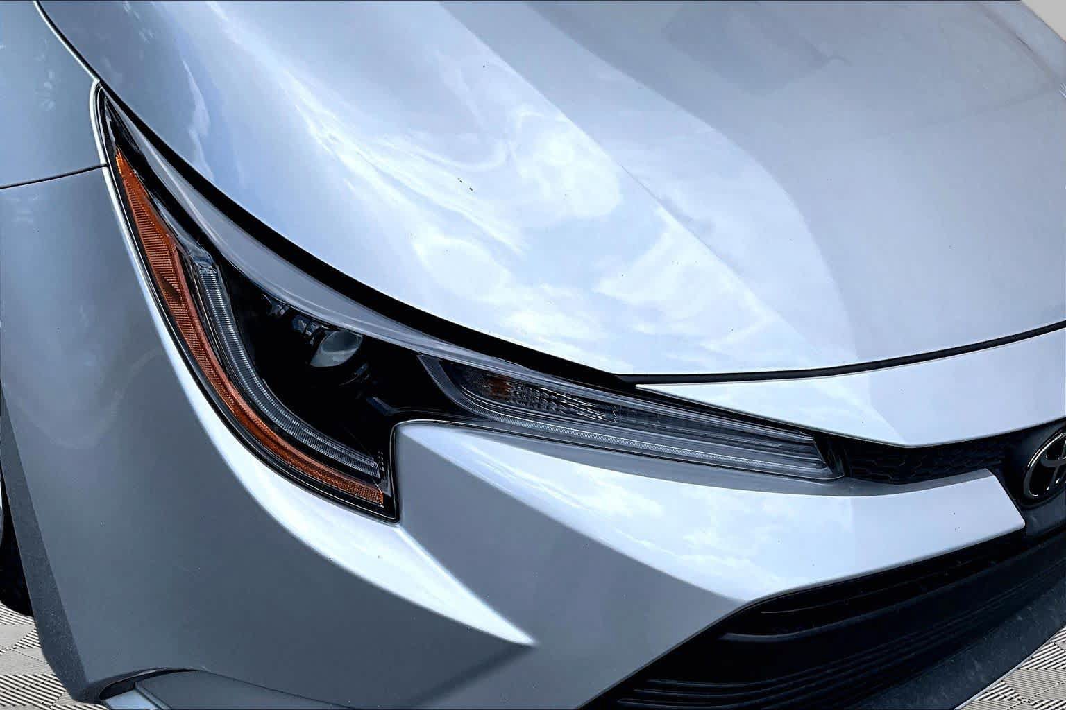 Certified 2025 Toyota Corolla LE FWD image 28
