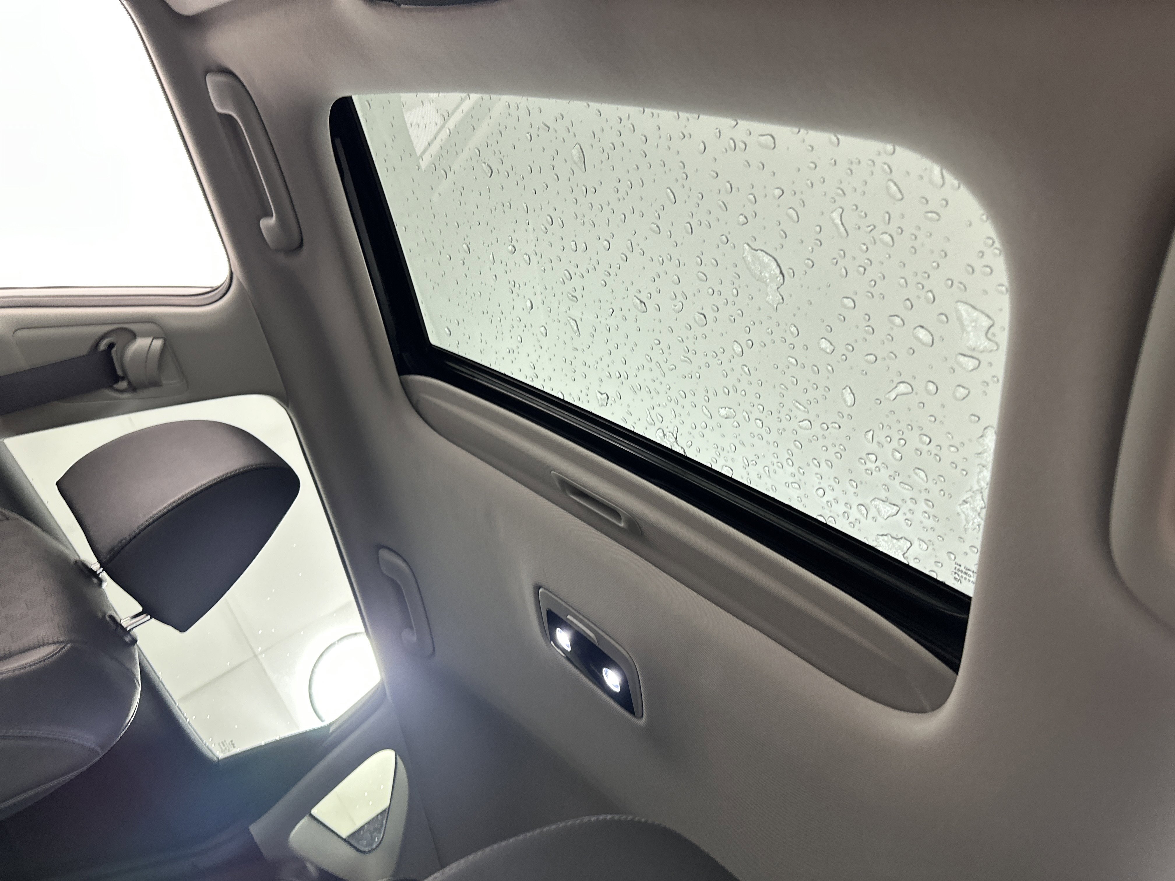 Certified 2023 Kia Seltos SX w/ SX Sunroof Package image 16