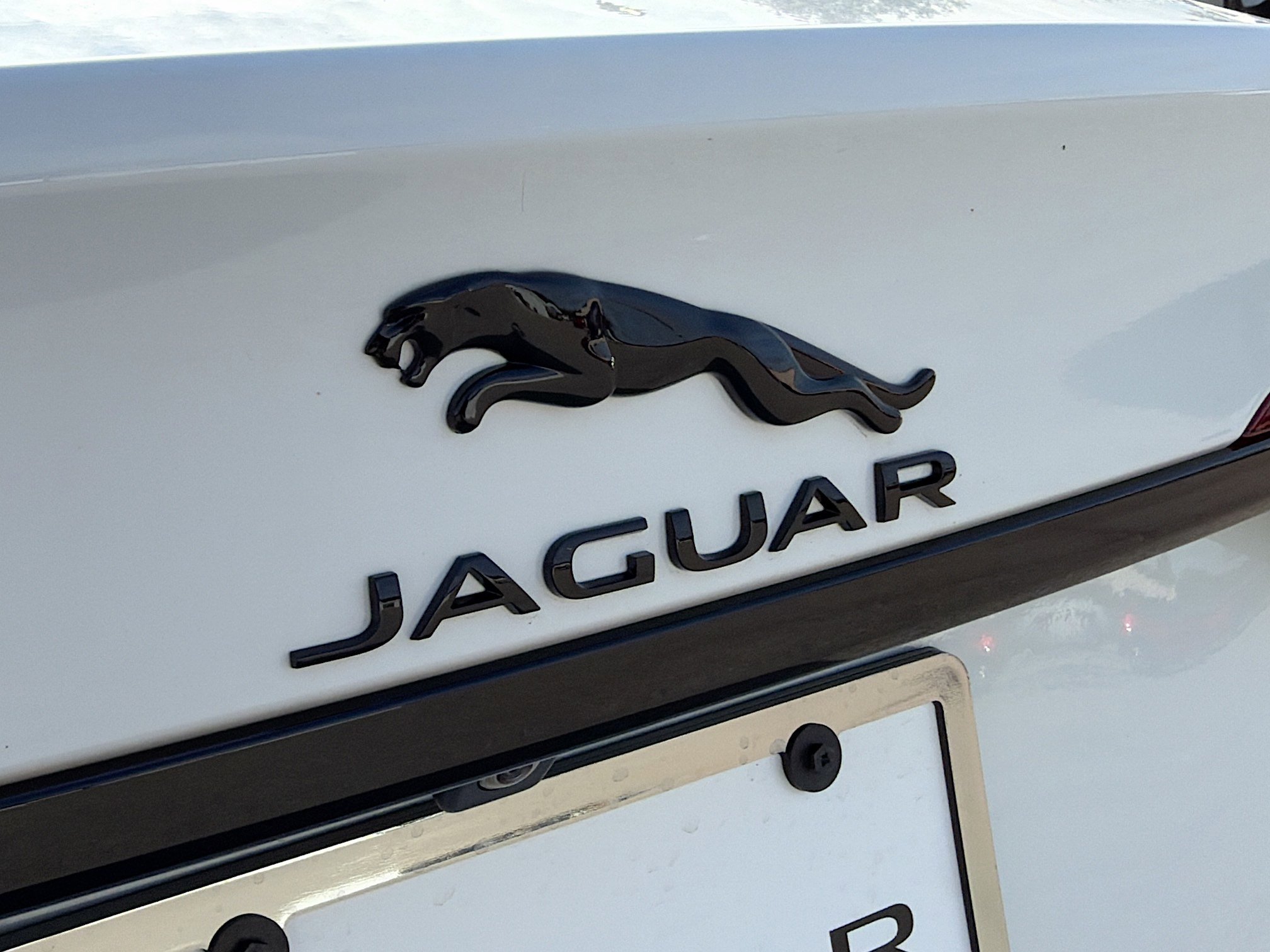 New 2024 Jaguar XF R-Dynamic SE image 11