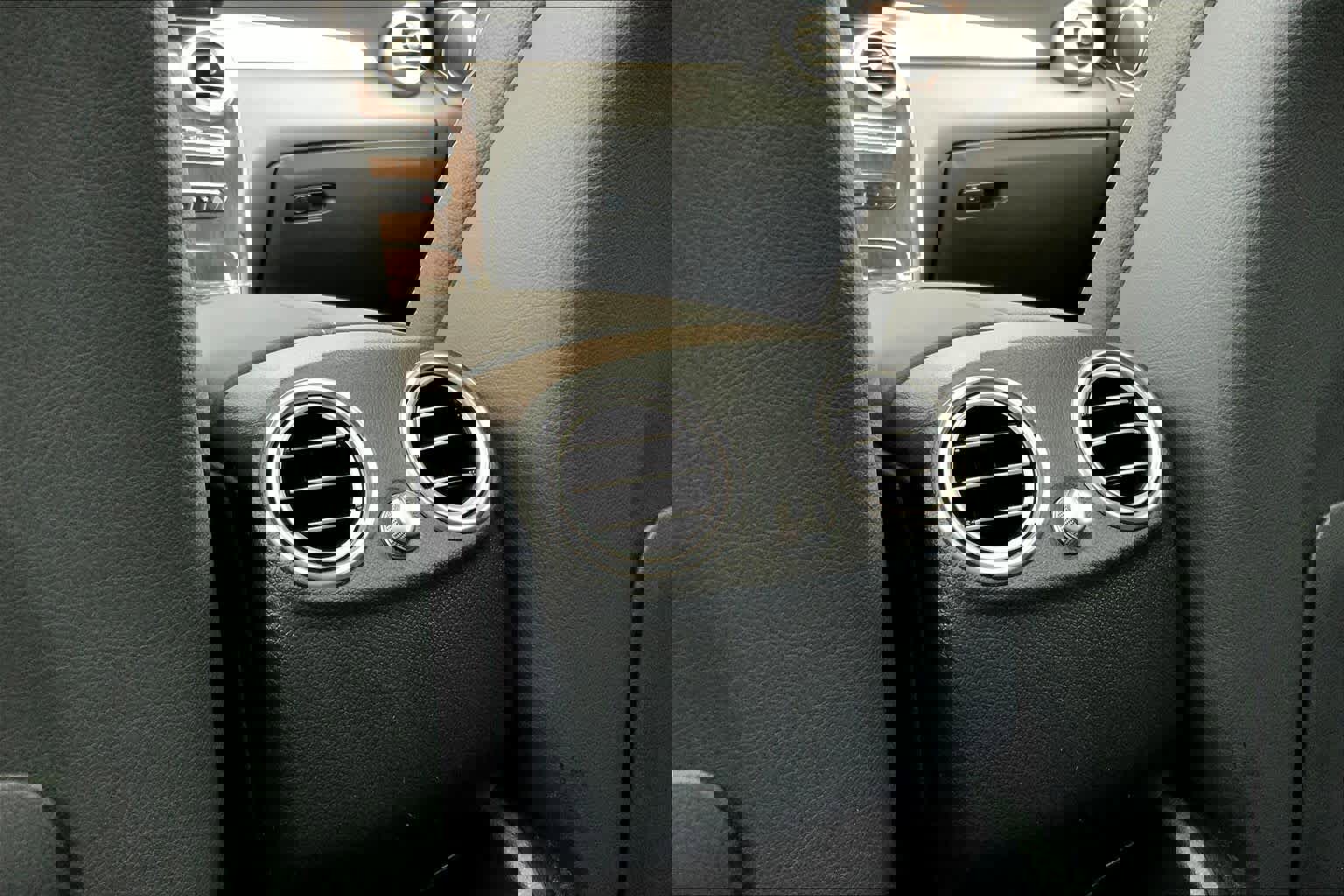 Certified 2020 Mercedes-Benz GLC 300 4MATIC image 35