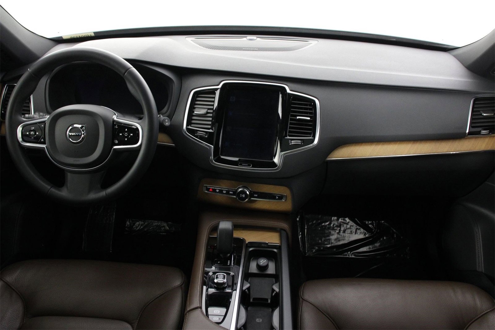 Certified 2023 Volvo XC90 B6 Plus w/ Protection Package Premier image 7