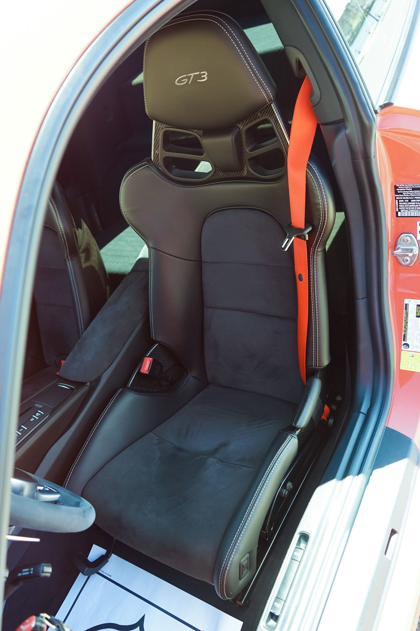 Used 2016 Porsche 911 GT3 RWD image 18