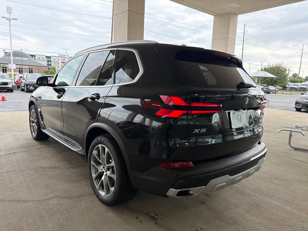 Used 2026 BMW X5 xDrive40i AWD/4WD image 3