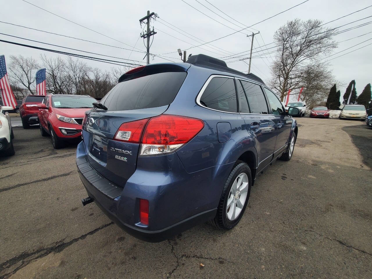 Used 2014 Subaru Outback 2.5i Premium AWD/4WD image 5
