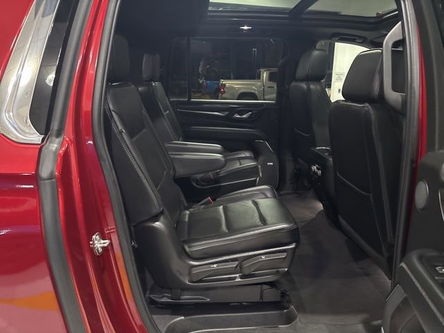 Used 2024 GMC Yukon XL Denali image 31