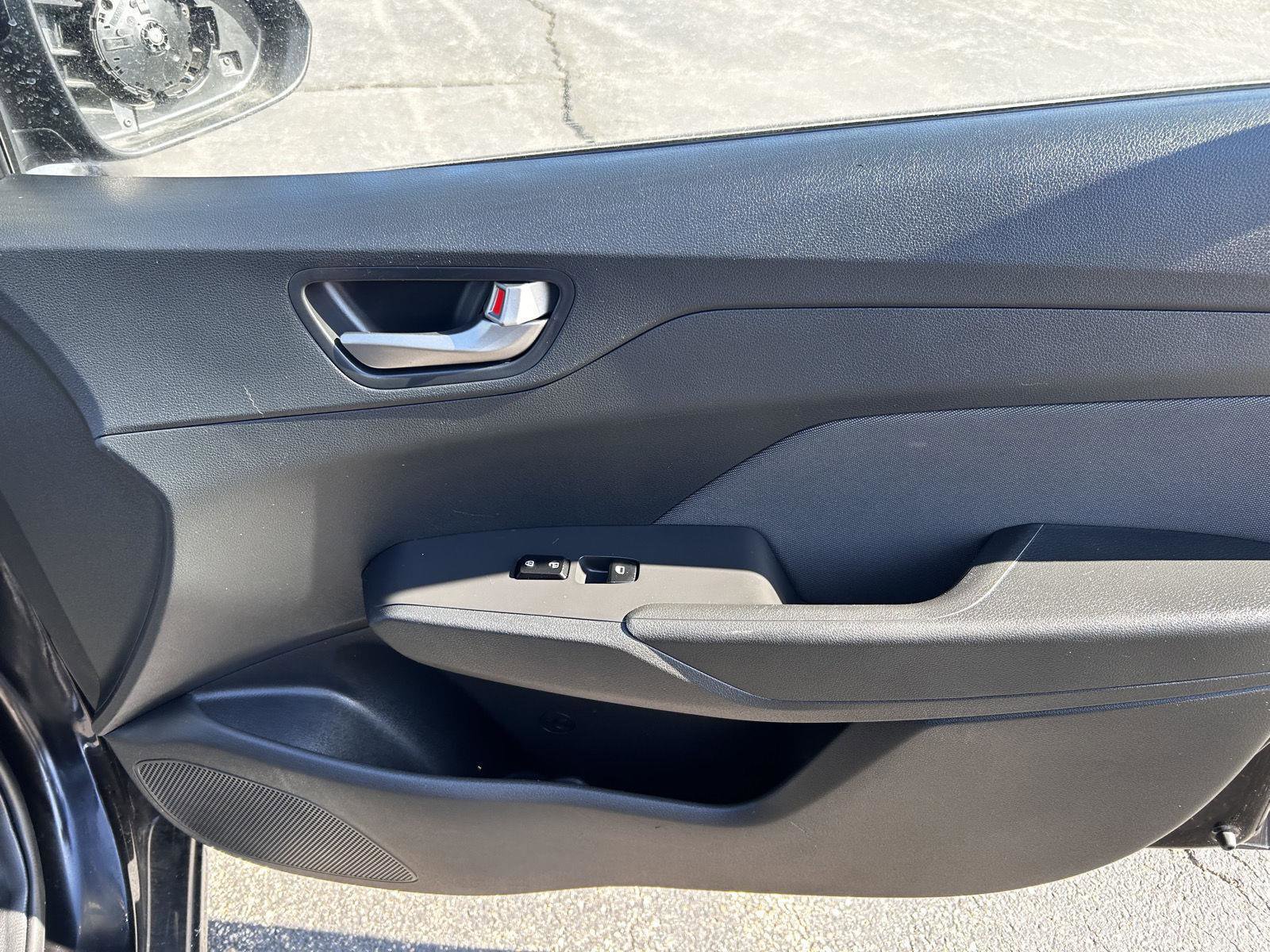 Used 2019 Hyundai Accent SE image 18