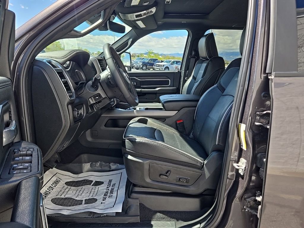 Used 2025 RAM 3500 Laramie w/ Sport Appearance Package AWD/4WD image 20