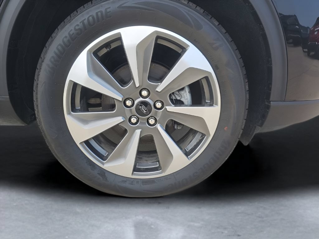 Used 2025 Ford Escape Platinum AWD/4WD image 25