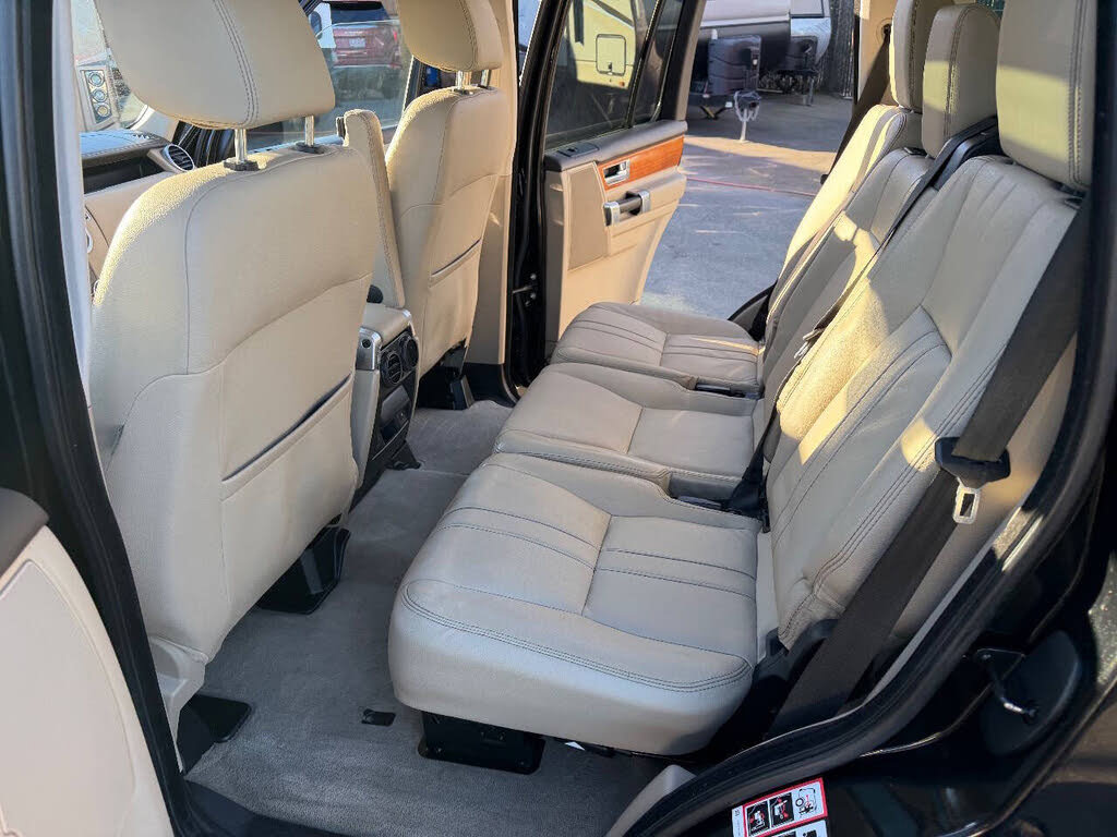 Used 2015 Land Rover LR4 HSE AWD/4WD image 23