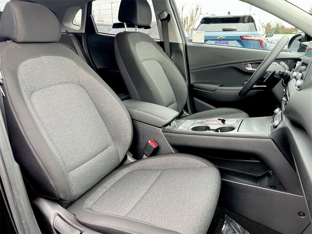 Used 2023 Hyundai Kona SE image 22