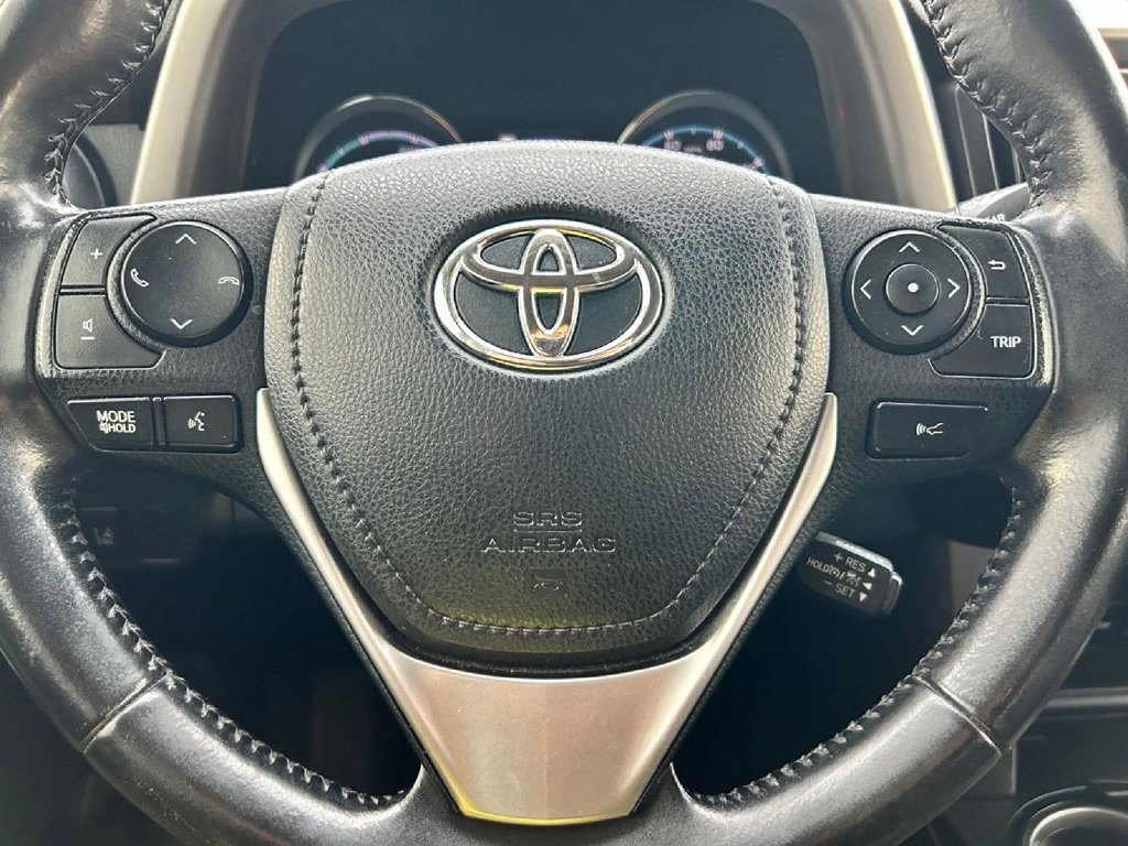 Used 2018 Toyota RAV4 Limited AWD/4WD image 22