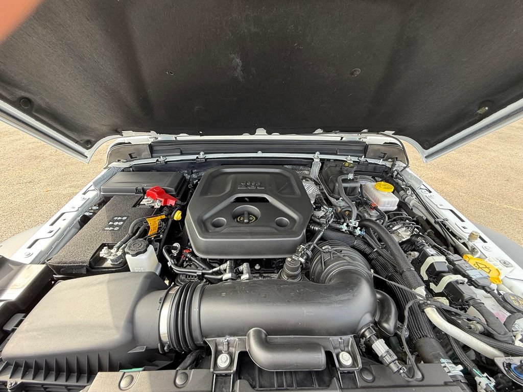 Used 2024 Jeep Wrangler Unlimited Sport AWD/4WD image 32