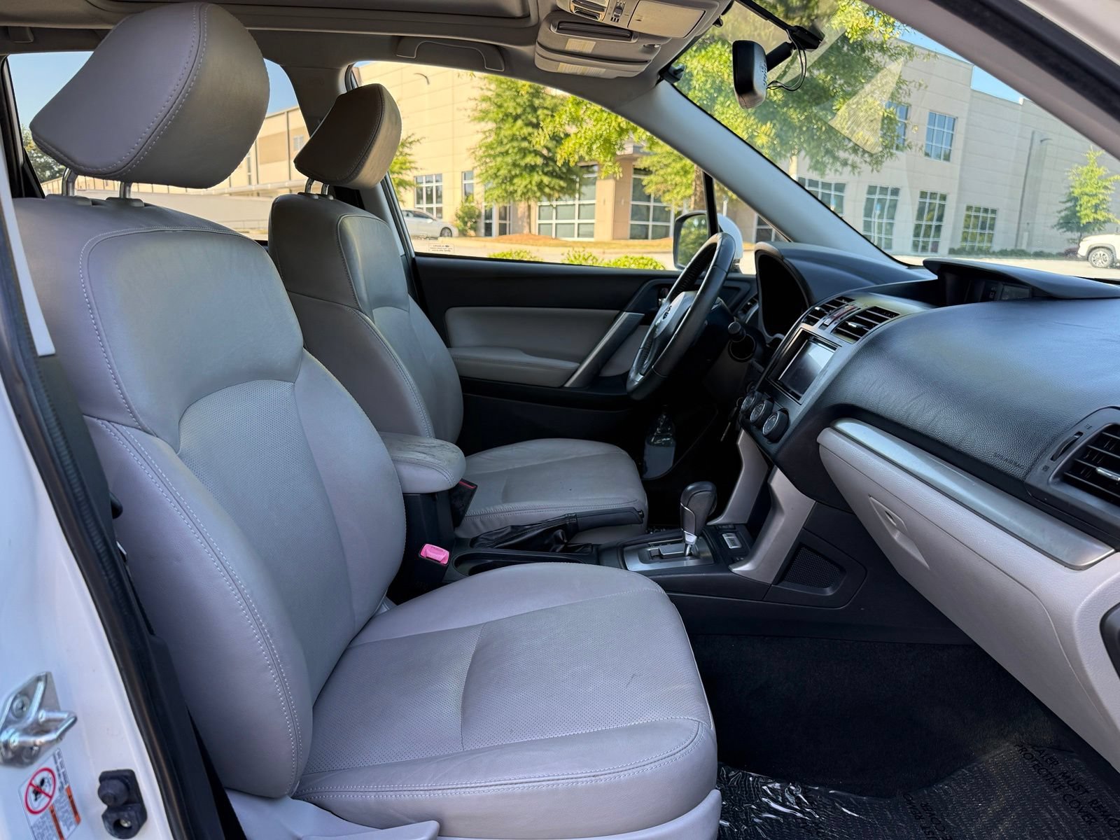 Used 2015 Subaru Forester 2.5i Limited AWD/4WD image 35